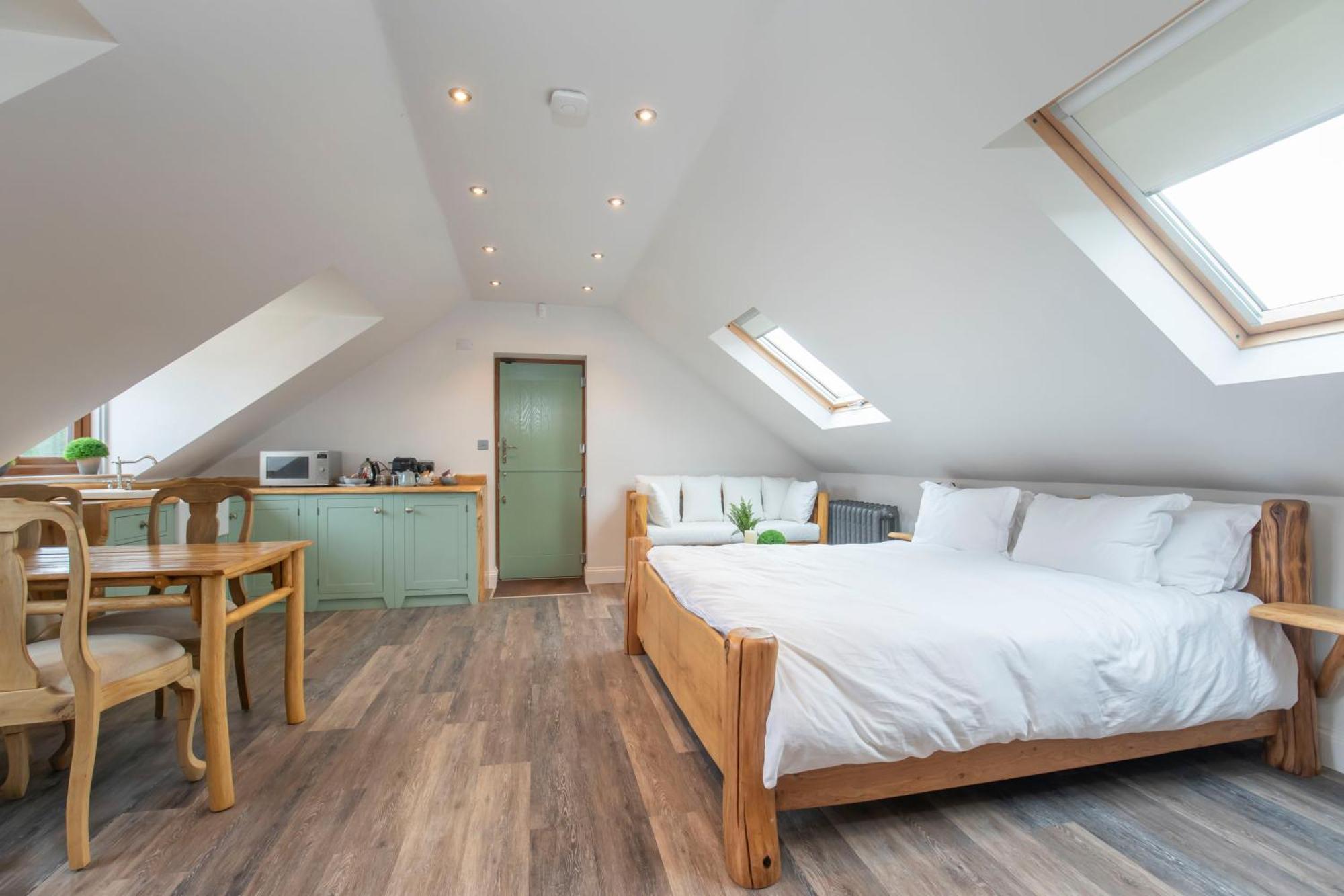 Stable Lodge - Boutique Bed & Breakfast Shurdington 외부 사진